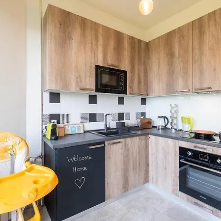 Apartment Well Preserved Family / Friendly Central Apt In *