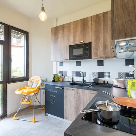 Well Preserved Family / Friendly Central Apt In Apartment Sofia